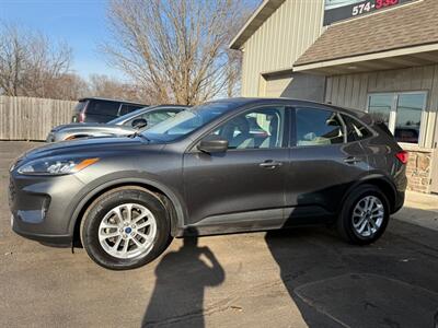 2020 Ford Escape SE   - Photo 3 - Elkhart, IN 46514