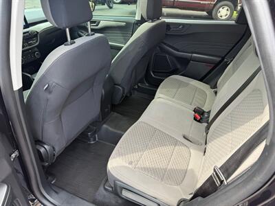 2022 Ford Escape SE   - Photo 12 - Elkhart, IN 46514