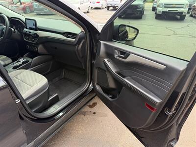 2022 Ford Escape SE   - Photo 13 - Elkhart, IN 46514