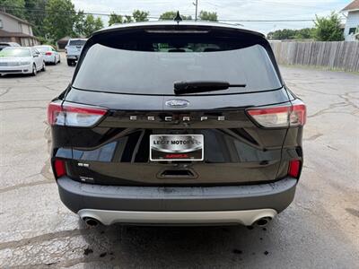 2022 Ford Escape SE   - Photo 9 - Elkhart, IN 46514
