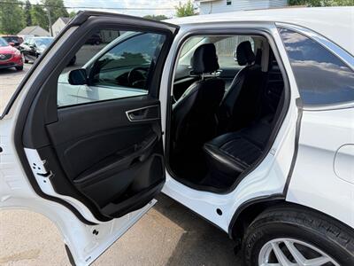 2023 Ford Edge SEL - Photo 10 - Elkhart, IN 46514