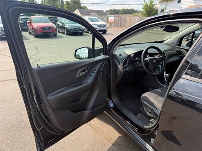 2020 Chevrolet Trax LS   - Photo 8 - Elkhart, IN 46514