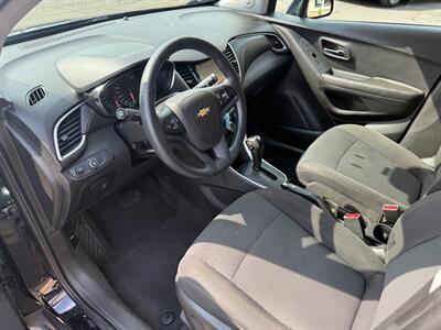 2020 Chevrolet Trax LS   - Photo 9 - Elkhart, IN 46514
