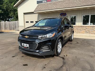 2020 Chevrolet Trax LS   - Photo 1 - Elkhart, IN 46514