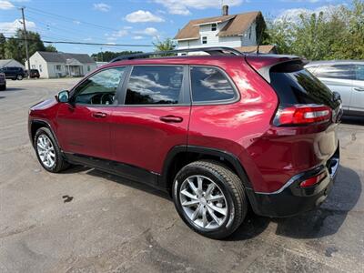 2018 Jeep Cherokee LATITUDE   - Photo 4 - Elkhart, IN 46514