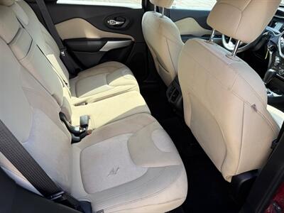 2018 Jeep Cherokee LATITUDE   - Photo 15 - Elkhart, IN 46514
