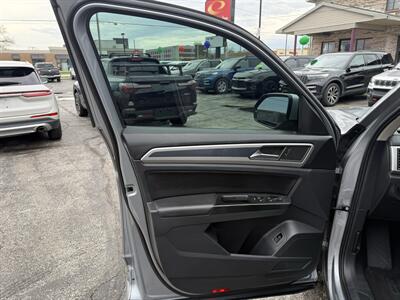 2021 Volkswagen Atlas V6 SE R-Line 4Motion - Photo 11 - Elkhart, IN 46514