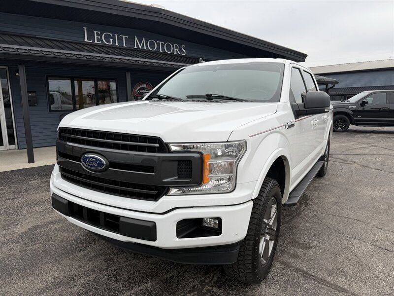 2020 Ford F-150 XLT   - Photo 1 - Elkhart, IN 46514
