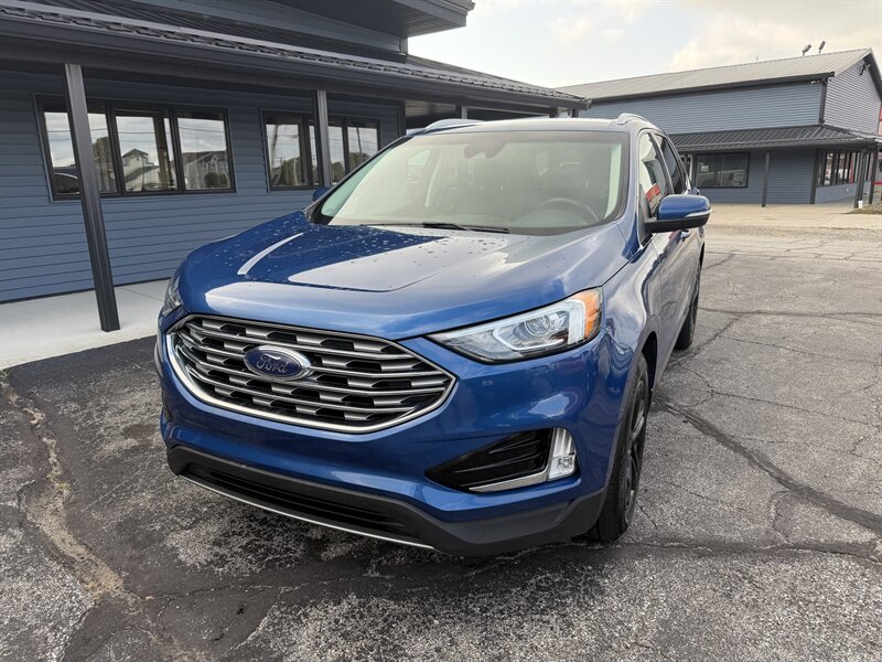 2020 Ford Edge SEL   - Photo 1 - Elkhart, IN 46514