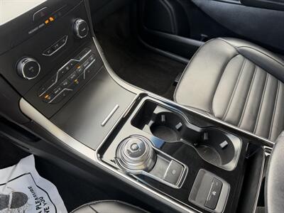 2020 Ford Edge SEL   - Photo 21 - Elkhart, IN 46514