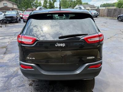 2016 Jeep Cherokee LATITUDE   - Photo 3 - Elkhart, IN 46514