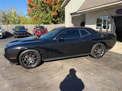 2018 Dodge Challenger GT   - Photo 2 - Elkhart, IN 46514