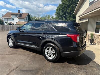2020 Ford Explorer XLT   - Photo 2 - Elkhart, IN 46514