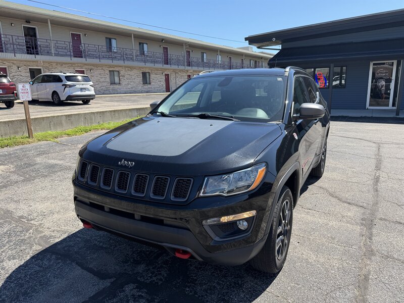 2018 Jeep Compass Trailhawk   - Photo 1 - Elkhart, IN 46514