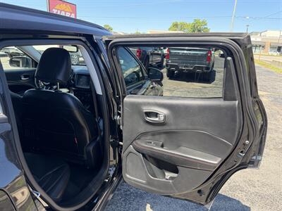 2018 Jeep Compass Trailhawk   - Photo 14 - Elkhart, IN 46514