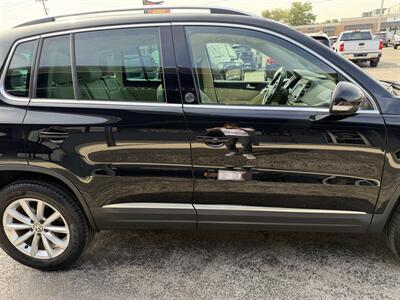 2017 Volkswagen Tiguan 2.0T Wolfsburg Edition 4M - Photo 7 - Elkhart, IN 46514