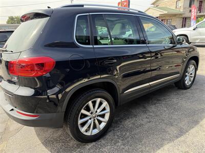 2017 Volkswagen Tiguan 2.0T Wolfsburg Edition 4M - Photo 6 - Elkhart, IN 46514