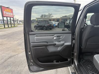 2023 RAM 1500 Big Horn   - Photo 13 - Elkhart, IN 46514