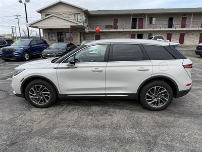 2020 Lincoln Corsair Standard   - Photo 2 - Elkhart, IN 46514