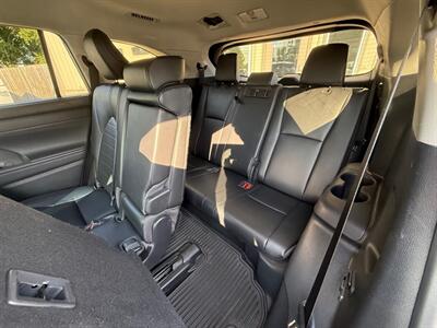 2023 Toyota Highlander L   - Photo 12 - Elkhart, IN 46514