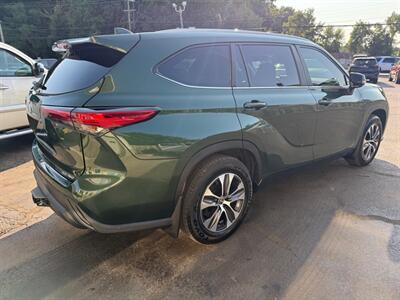 2023 Toyota Highlander L   - Photo 5 - Elkhart, IN 46514