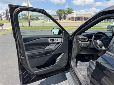 2020 Ford Explorer Platinum - Photo 11 - Elkhart, IN 46514