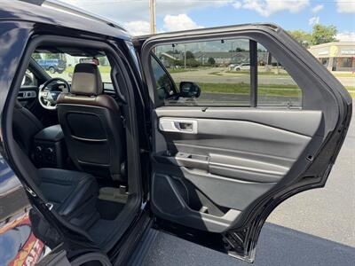 2020 Ford Explorer Platinum - Photo 18 - Elkhart, IN 46514
