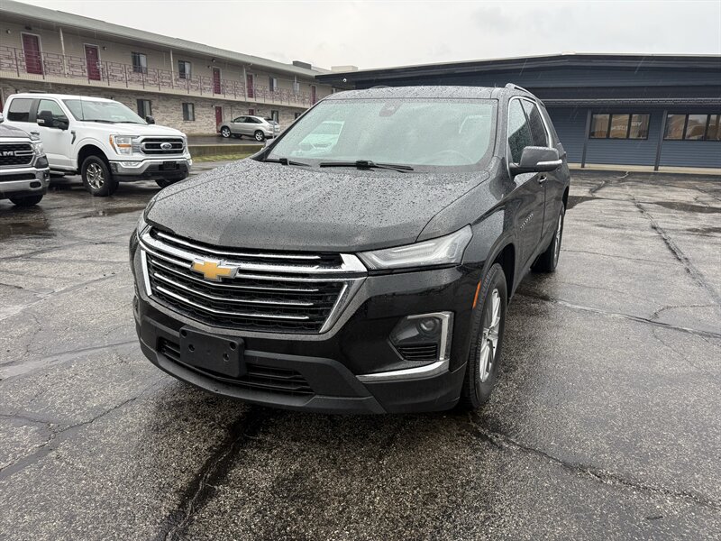 2022 Chevrolet Traverse LT Cloth   - Photo 1 - Elkhart, IN 46514