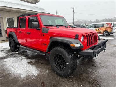 2020 Jeep Gladiator SPORT   - Photo 7 - Elkhart, IN 46514