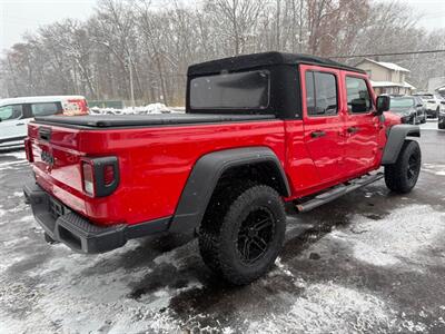 2020 Jeep Gladiator SPORT   - Photo 6 - Elkhart, IN 46514