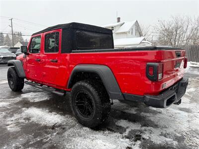 2020 Jeep Gladiator SPORT   - Photo 4 - Elkhart, IN 46514