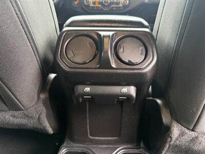 2020 Jeep Gladiator SPORT   - Photo 17 - Elkhart, IN 46514