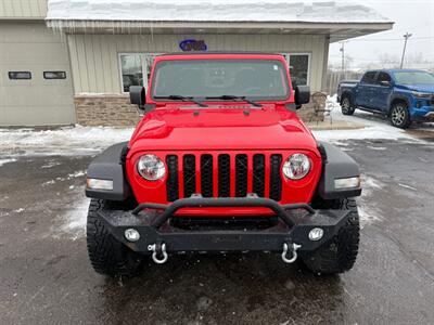 2020 Jeep Gladiator SPORT   - Photo 8 - Elkhart, IN 46514