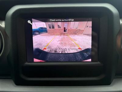 2020 Jeep Gladiator SPORT   - Photo 21 - Elkhart, IN 46514