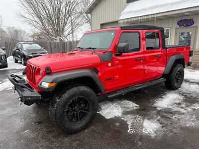 2020 Jeep Gladiator SPORT   - Photo 2 - Elkhart, IN 46514