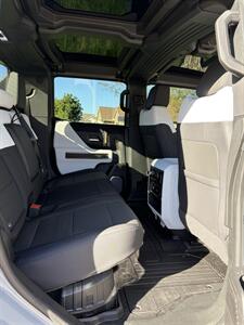 2025 GMC HUMMER EV 3X - Photo 18 - Elkhart, IN 46514
