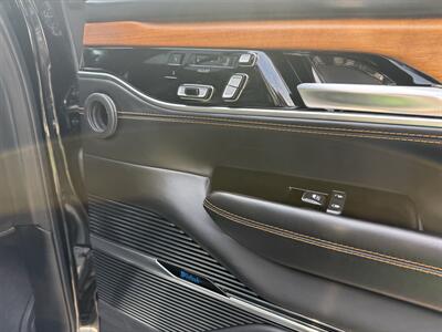 2023 Jeep Grand Wagoneer Series III Obsidian   - Photo 20 - Elkhart, IN 46514