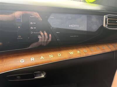 2023 Jeep Grand Wagoneer Series III Obsidian   - Photo 24 - Elkhart, IN 46514