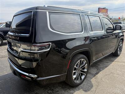 2023 Jeep Grand Wagoneer Series III Obsidian   - Photo 7 - Elkhart, IN 46514