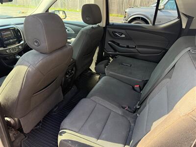 2020 Chevrolet Traverse LS   - Photo 11 - Elkhart, IN 46514