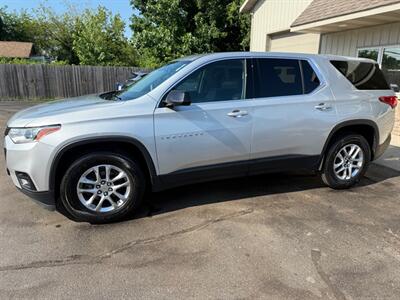 2020 Chevrolet Traverse LS   - Photo 2 - Elkhart, IN 46514