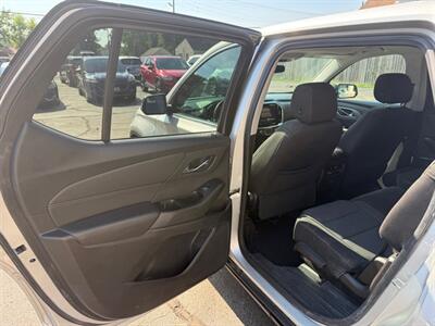 2020 Chevrolet Traverse LS   - Photo 8 - Elkhart, IN 46514