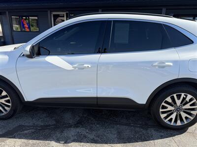 2020 Ford Escape Titanium   - Photo 2 - Elkhart, IN 46514