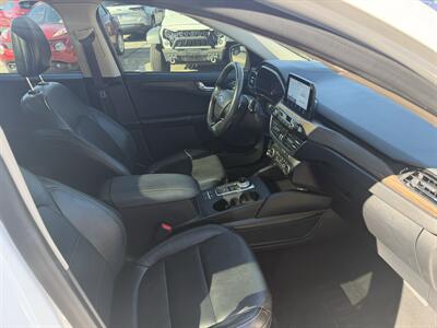 2020 Ford Escape Titanium   - Photo 19 - Elkhart, IN 46514