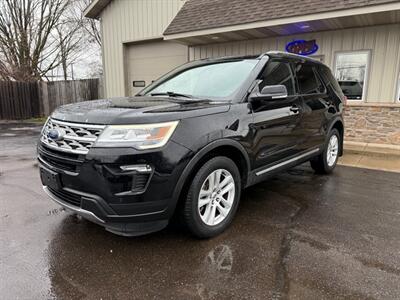2018 Ford Explorer XLT   - Photo 2 - Elkhart, IN 46514