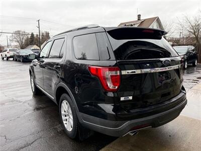 2018 Ford Explorer XLT   - Photo 4 - Elkhart, IN 46514