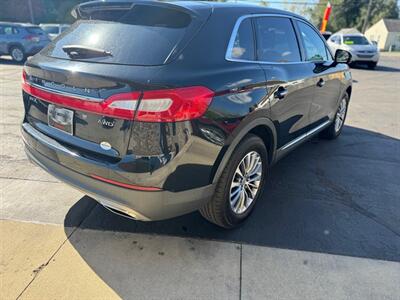 2016 Lincoln MKX SELECT   - Photo 9 - Elkhart, IN 46514