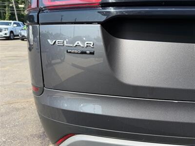 2018 Land Rover Range Rover Velar S   - Photo 5 - Elkhart, IN 46514