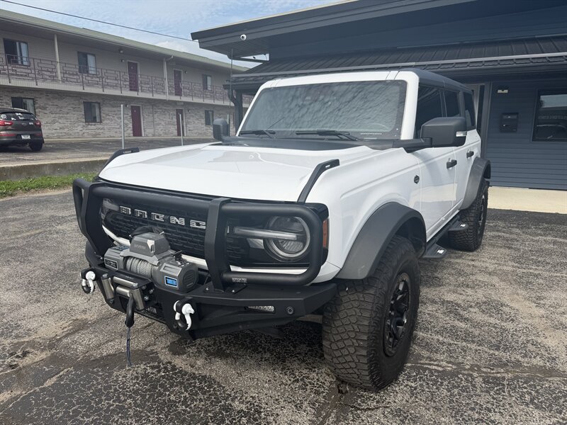 2023 Ford Bronco Wildtrak Advanced   - Photo 1 - Elkhart, IN 46514