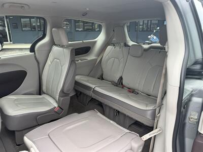 2018 Chrysler Pacifica Touring L Plus   - Photo 15 - Elkhart, IN 46514